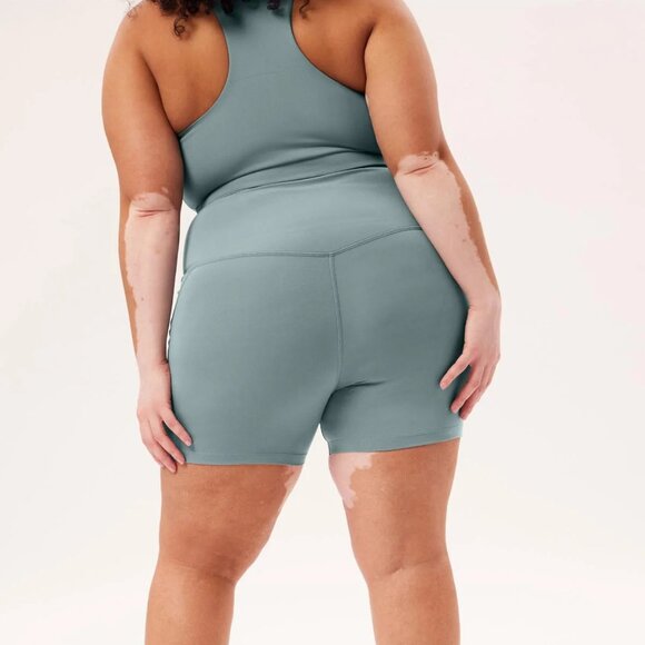 Girlfriend Collective High-Rise Run Short (Lagoon) - Picture 2 of 6
